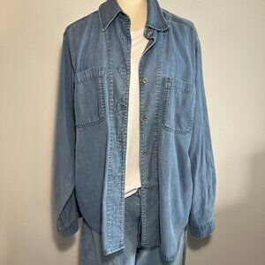 Jones Jeans Jean shirt size 12 Long sleeve well made great detaIls